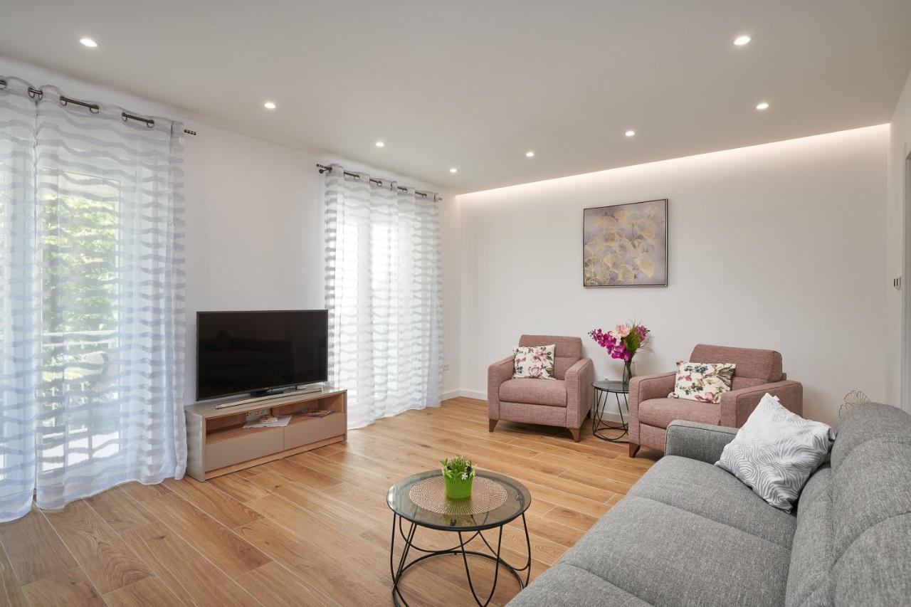 Newly Renovated Apt. Near To Entrance To Old Town Dubrovnik Exterior photo